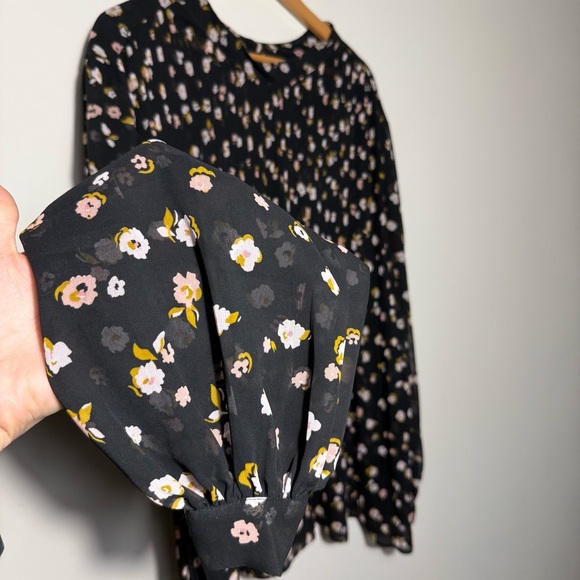 ASOS Black and White Relaxed Ruffled Blouse - Picture 3 of 10